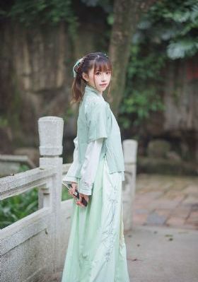 青青草精品在线_HD手机免费观看完整