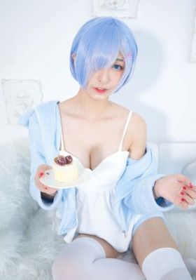 丁字裤翘臀美女撅屁股_BD国语免费电视剧